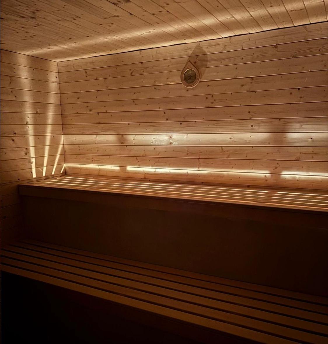 Good Night Noclegi & Strefa Z Sauna I Jacuzzi Ogolnodostepna Lub Na Wylacznosc Чеховице-Дзедзице Экстерьер фото